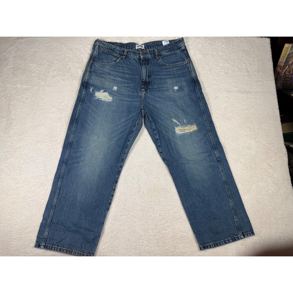 Wrangler Loose Fit Jeans Mens 36x30 Blue Distressed Medium Wash Good Condition